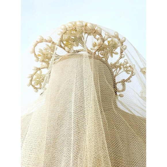 Antique to Vintage Wax Flowers Bridal Tiara and Veil with Orange Blossoms c.1930 - Picture 5 of 12